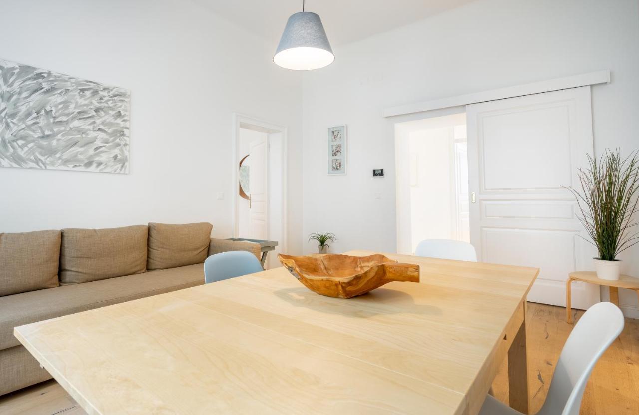 Cottageviertel - Stilvolles Apartment In Parknaehe Vienna Exterior photo